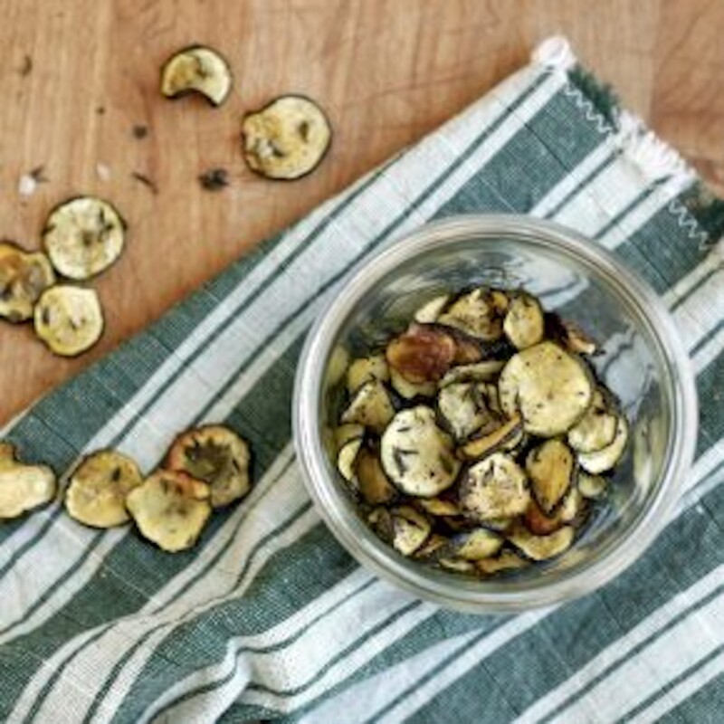 baked thyme zucchini chips