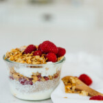 raspberry chia yogurt pudding