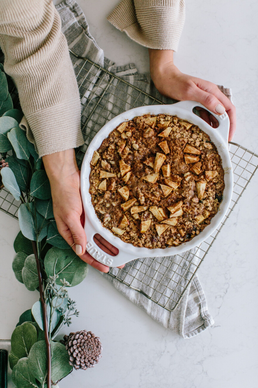 apple pie baked oatmeal