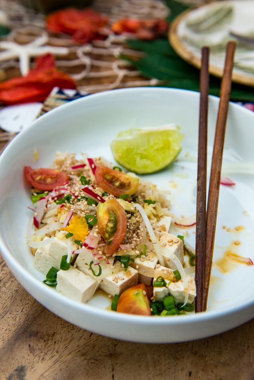 vegan hawaiian poke bowl