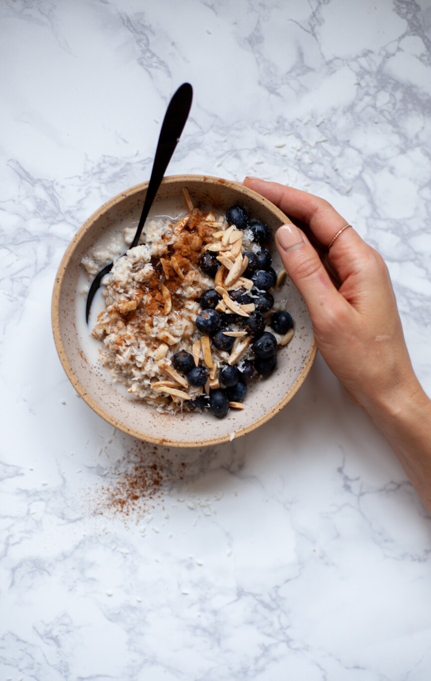 superfood oat porridge with blueberries and cinnamon