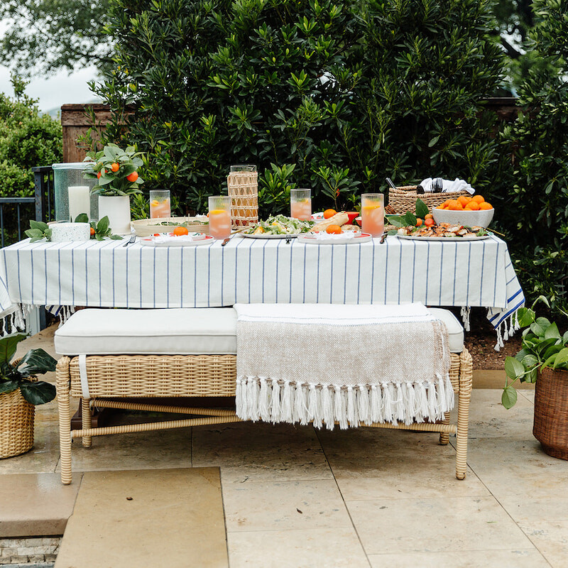 summer tablescape, backyard dinner party with Target, al freso entertaining, outdoor entertaining ideas