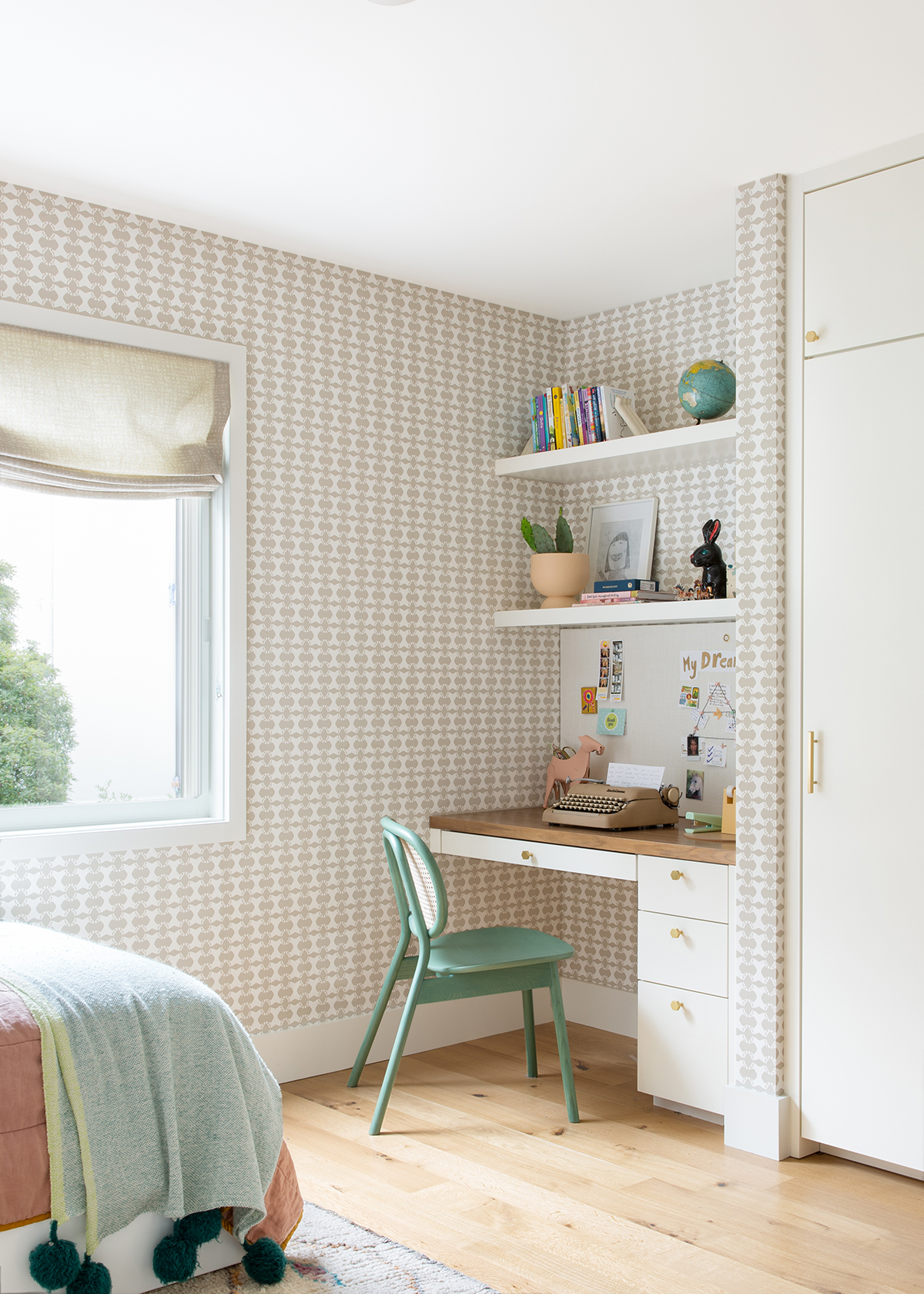 girl's bedroom