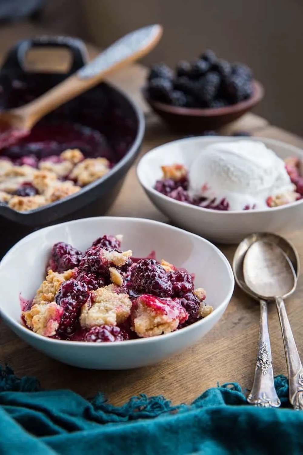 paleo_blackberry_cobbler_1.jpg copy