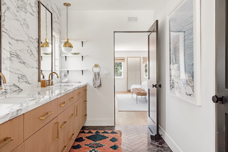 chantilly-lace-bathroom