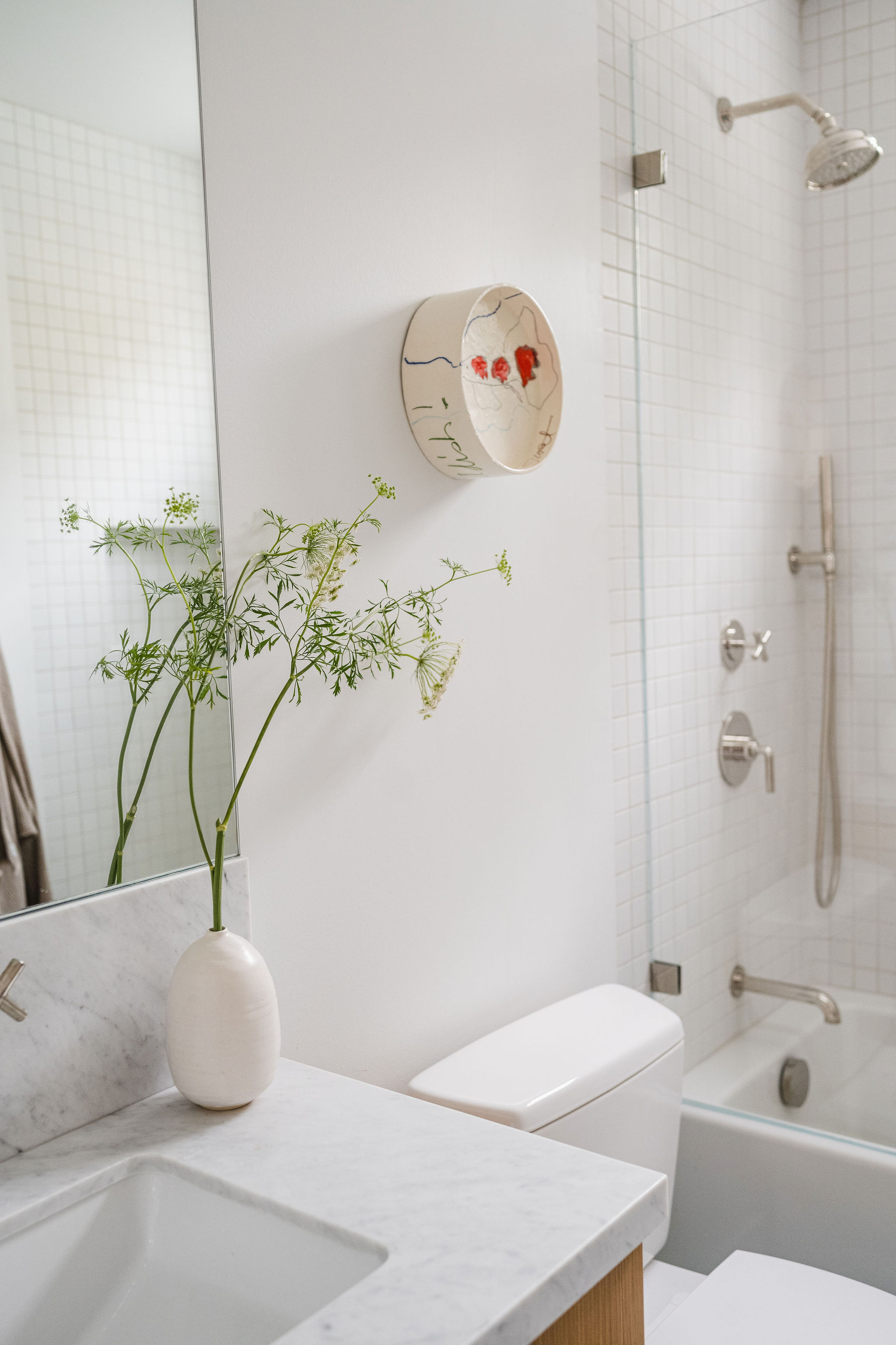 sophie monet_white bathroom