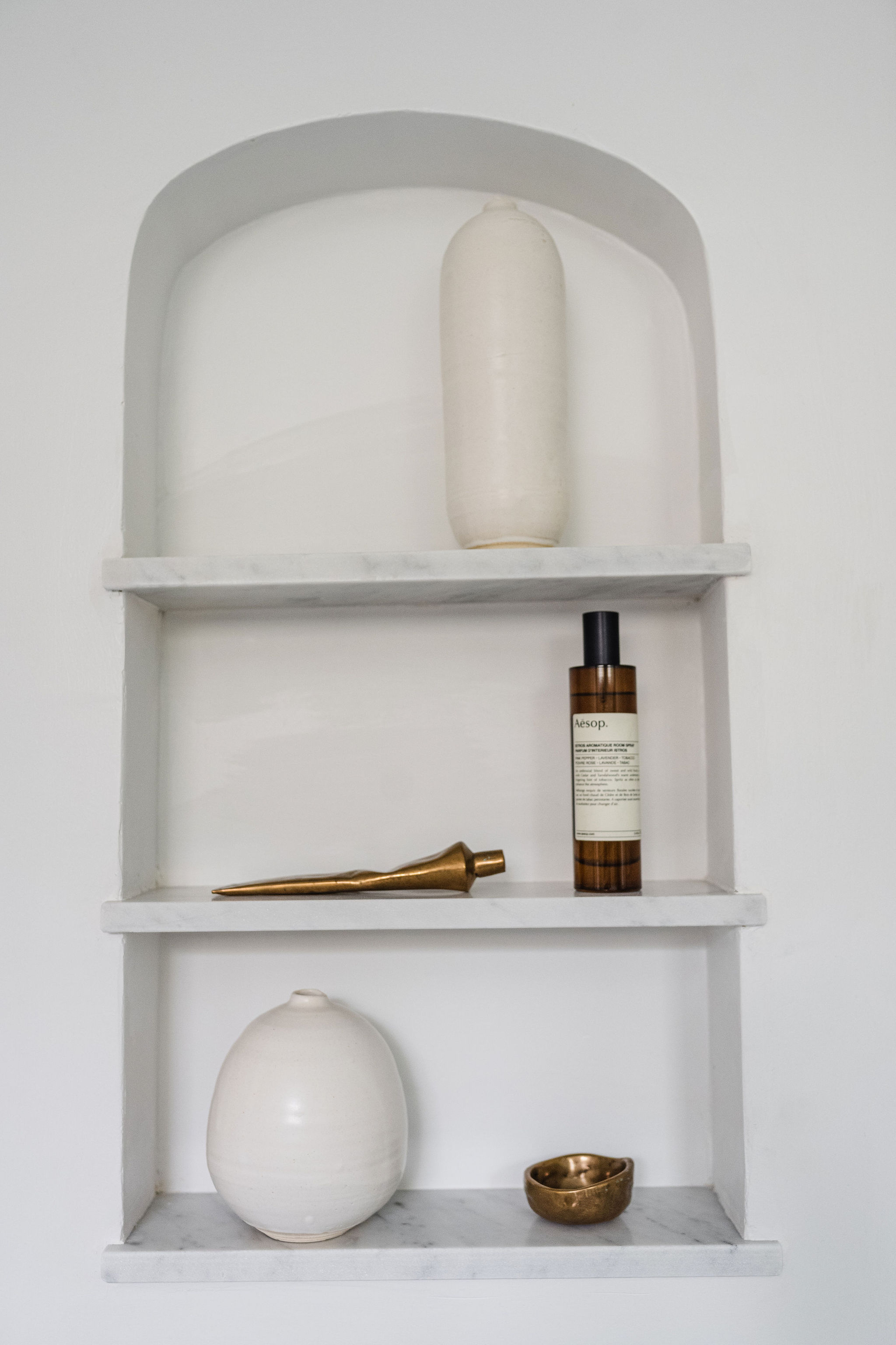 sophie monet_modern bookshelf design