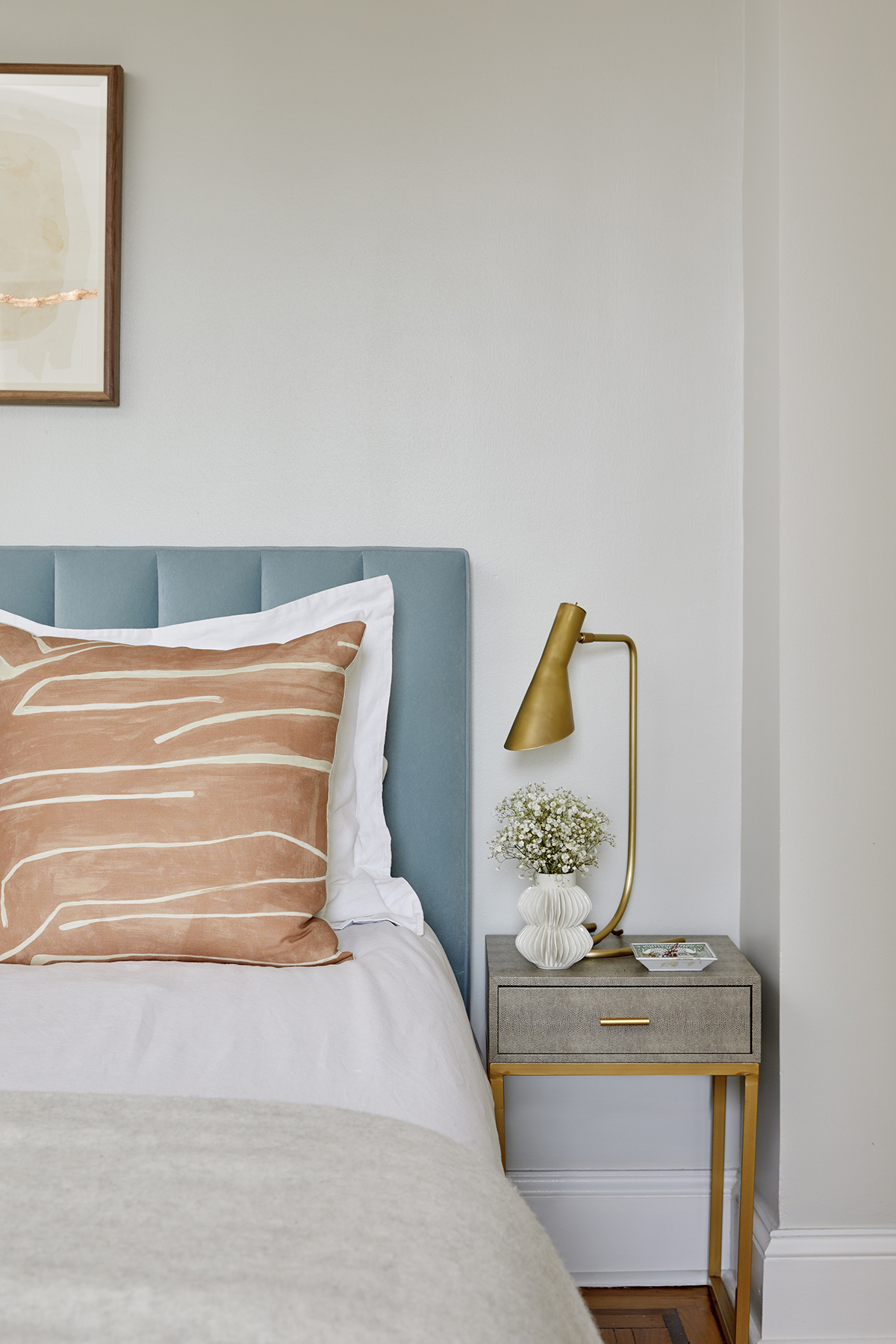 nicole gibbons clare paint apartment