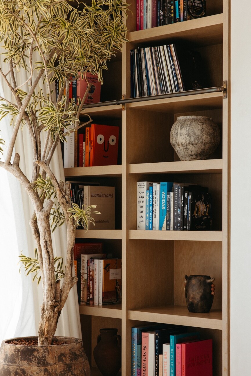 warm minimalist shelf decor