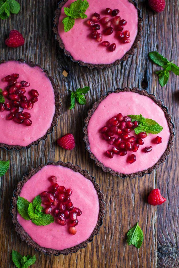 Raw Raspberry Tarts 
