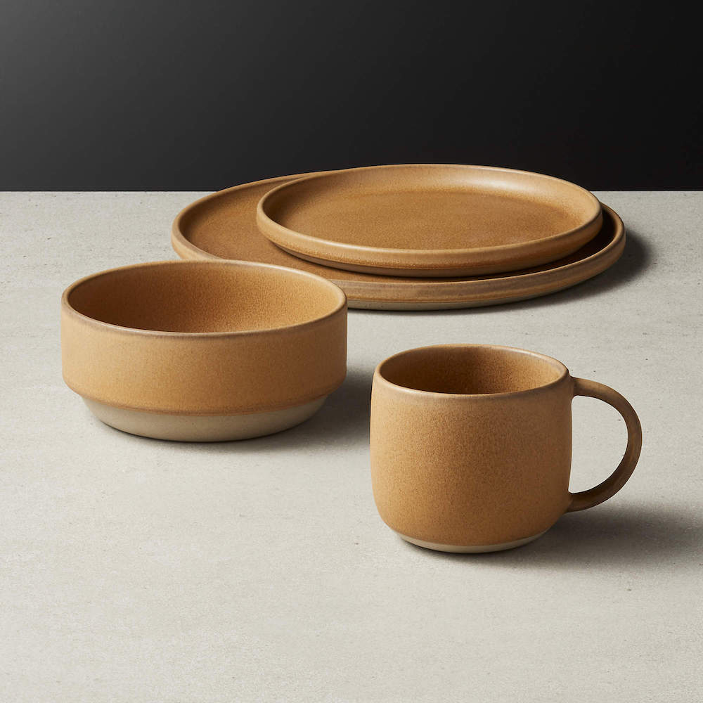 4-piece-axel-caramel-place-setting