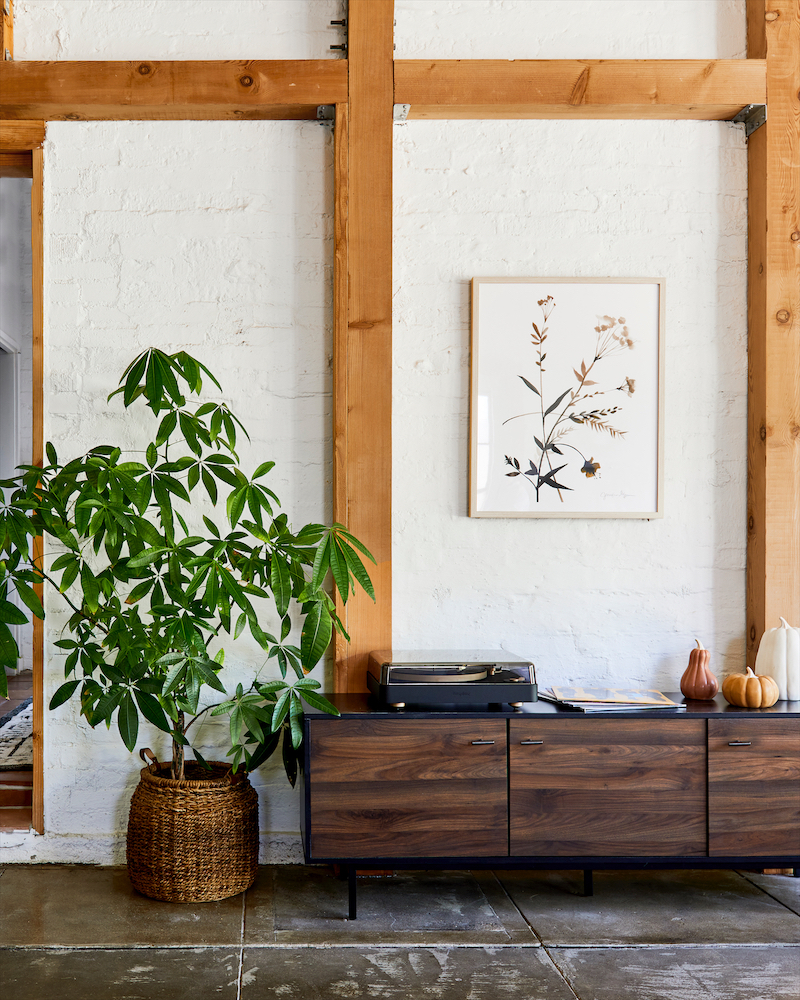 fall decor entryway