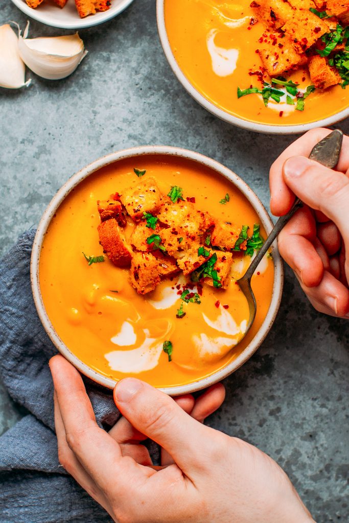 easy pumpkin soup with croutons
