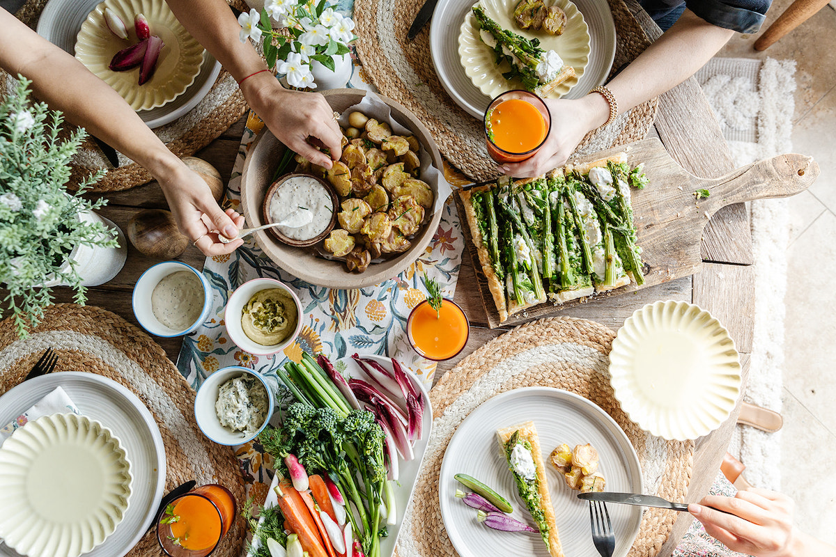 Camille Styles, Easter, spring, Target C1, Crispy Smashed Potatoes, Farmer's Market Crudité with Good & Gather Dips (Golden Ginger Hummus & Spinach Dip), Asparagus & Spring Pea Tart with Burrata, Carrot-Orange Mimosas, table setting, brunch, floral arrangements, spring tablescape