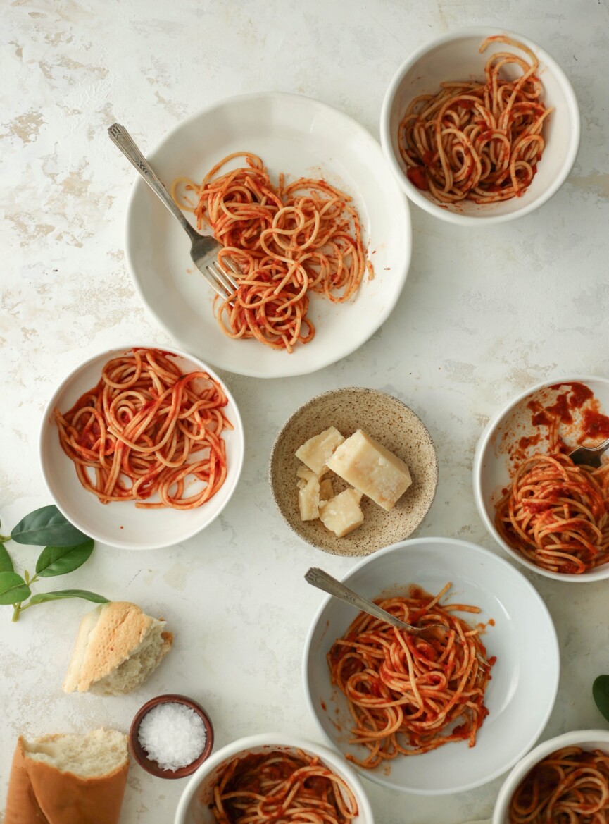 taste test 7 marinara pasta sauces from the grocery store - this is the jar we'll have in our pantry all year round