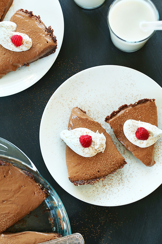 6-Ingredient Vegan Chocolate Silk Pie
- no-bake pies