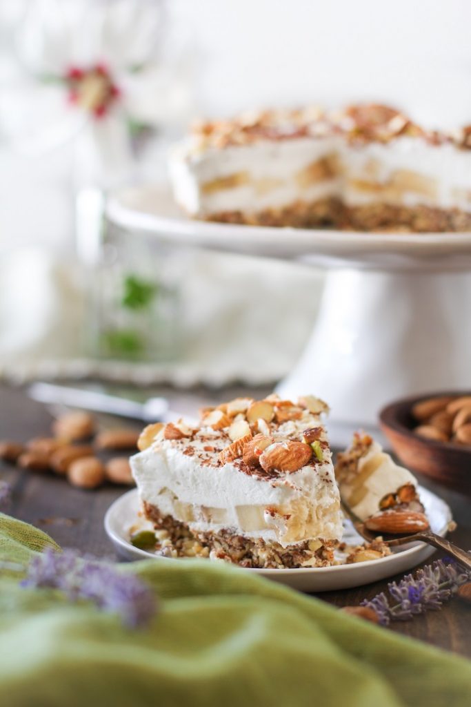 NO BAKE VEGAN BANANA CREAM PIE - no-bake pies