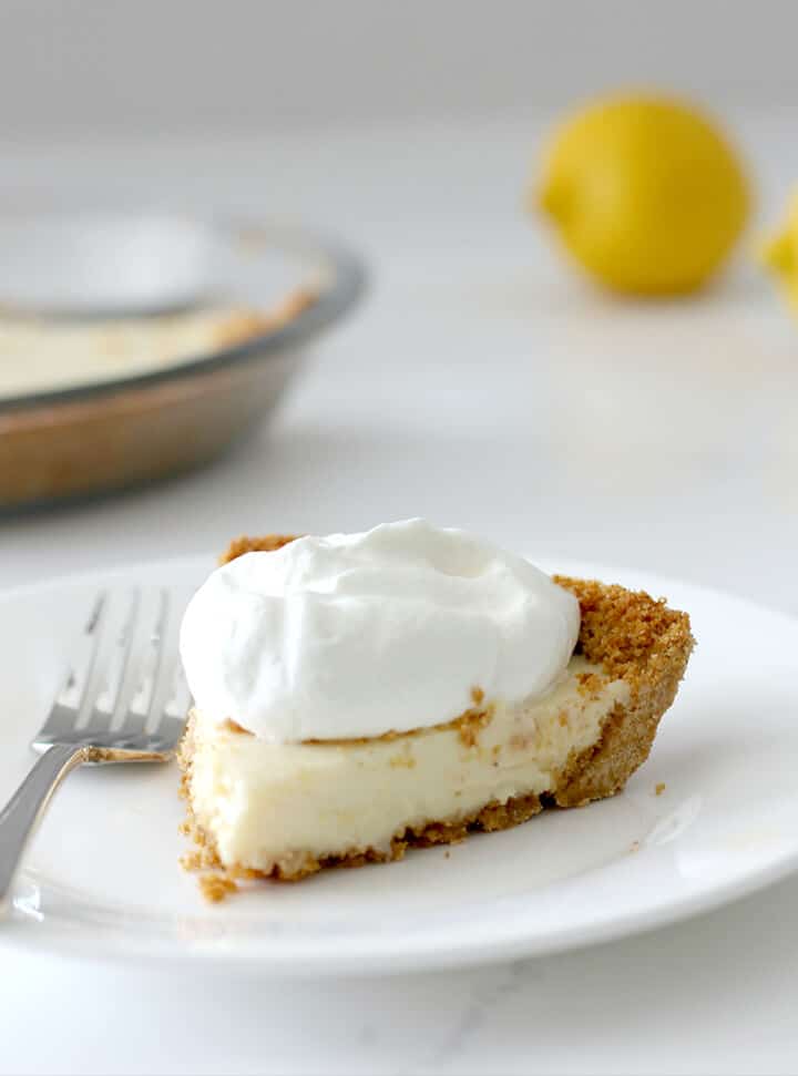 Lemon Icebox Pie - no-bake pies