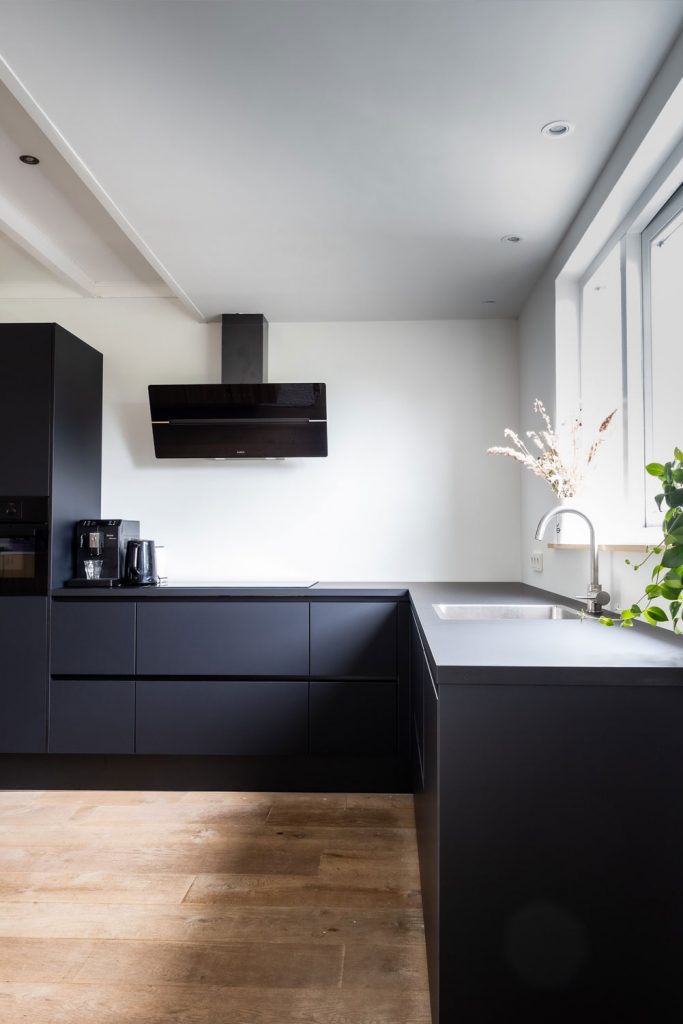 black cabinets kitchen