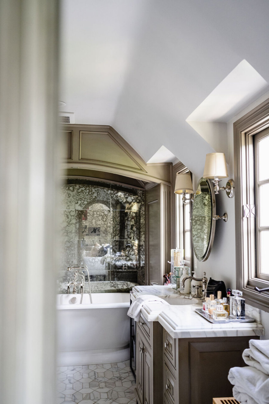 Tracy Tutor's Morning Routine-perfumes fragrance in bathroom, bathtub