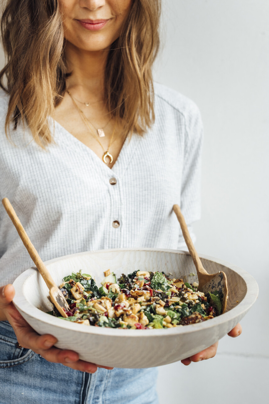 kale salad with cranberries and peanuts, how to make the best kale salad