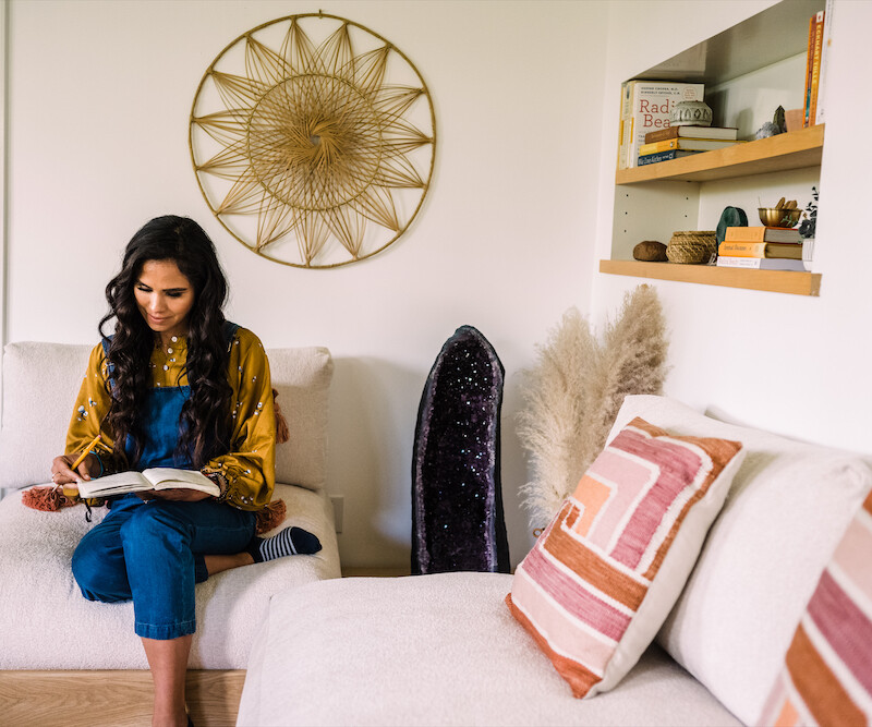 how to stick to a routine, journaling