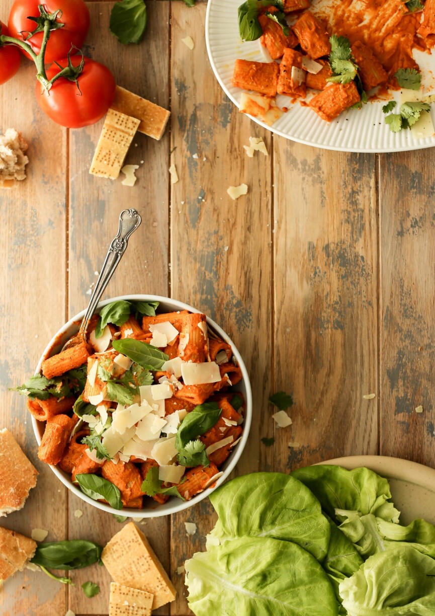 tikka masala pasta - a flavor packed weeknight pasta dinner and your new favorite way to use tikka masala sauce