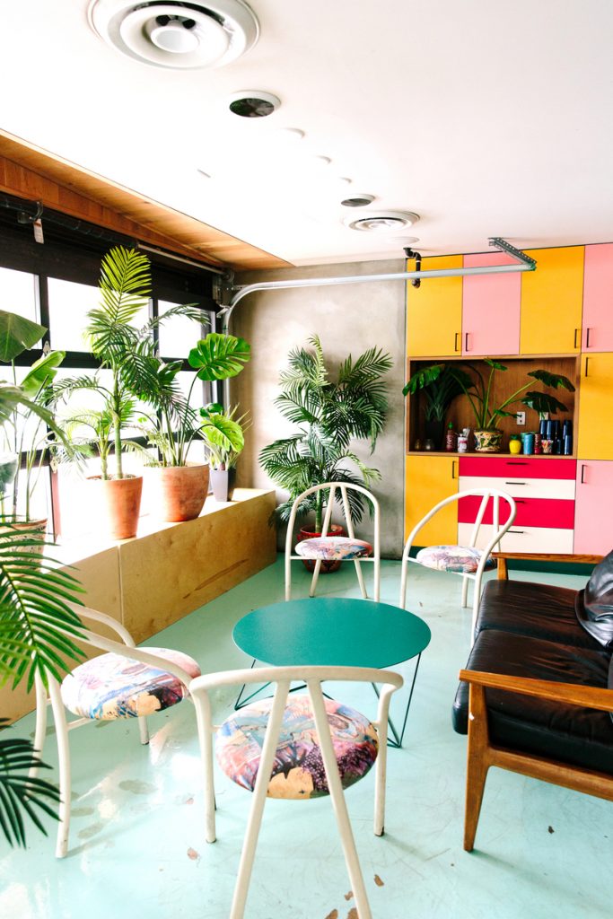 spring decor trend_color