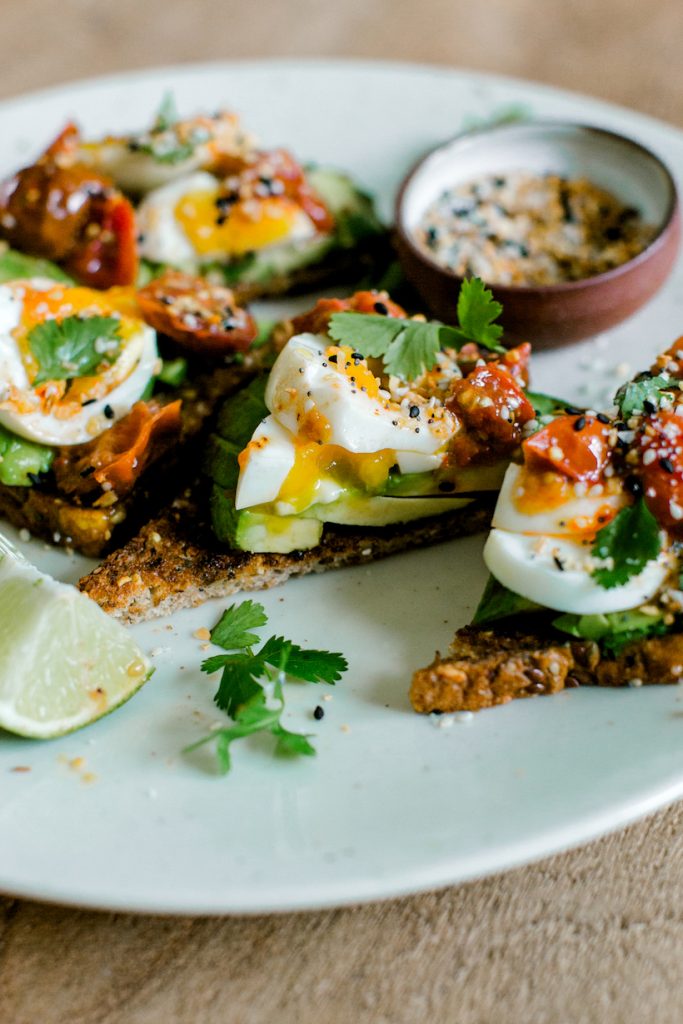Sunday Night Avocado Toast With a Jammy Egg_quick healthy egg recipes