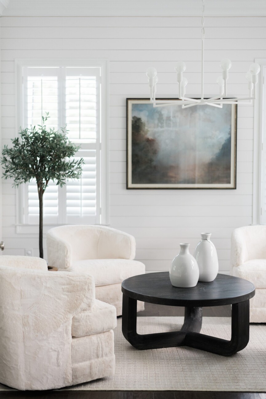 Round coffee table decor ideas