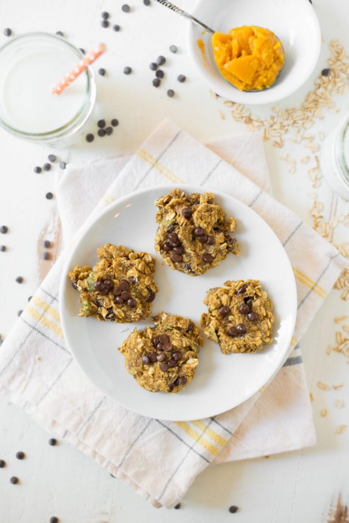 One-Bowl Pumpkin Chocolate Chip Breakfast Cookies_one-bowl dessert 