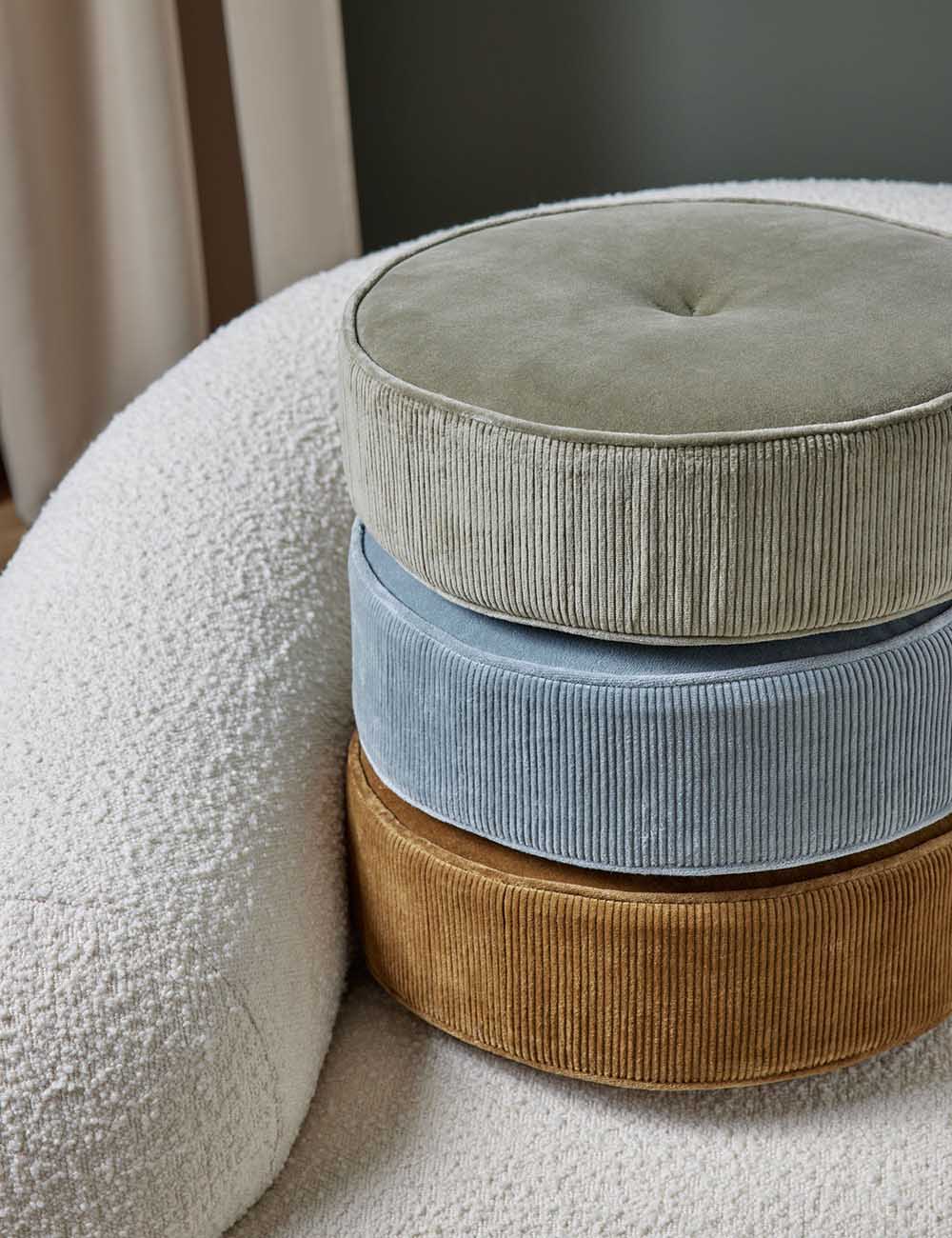 velvet disc pillow