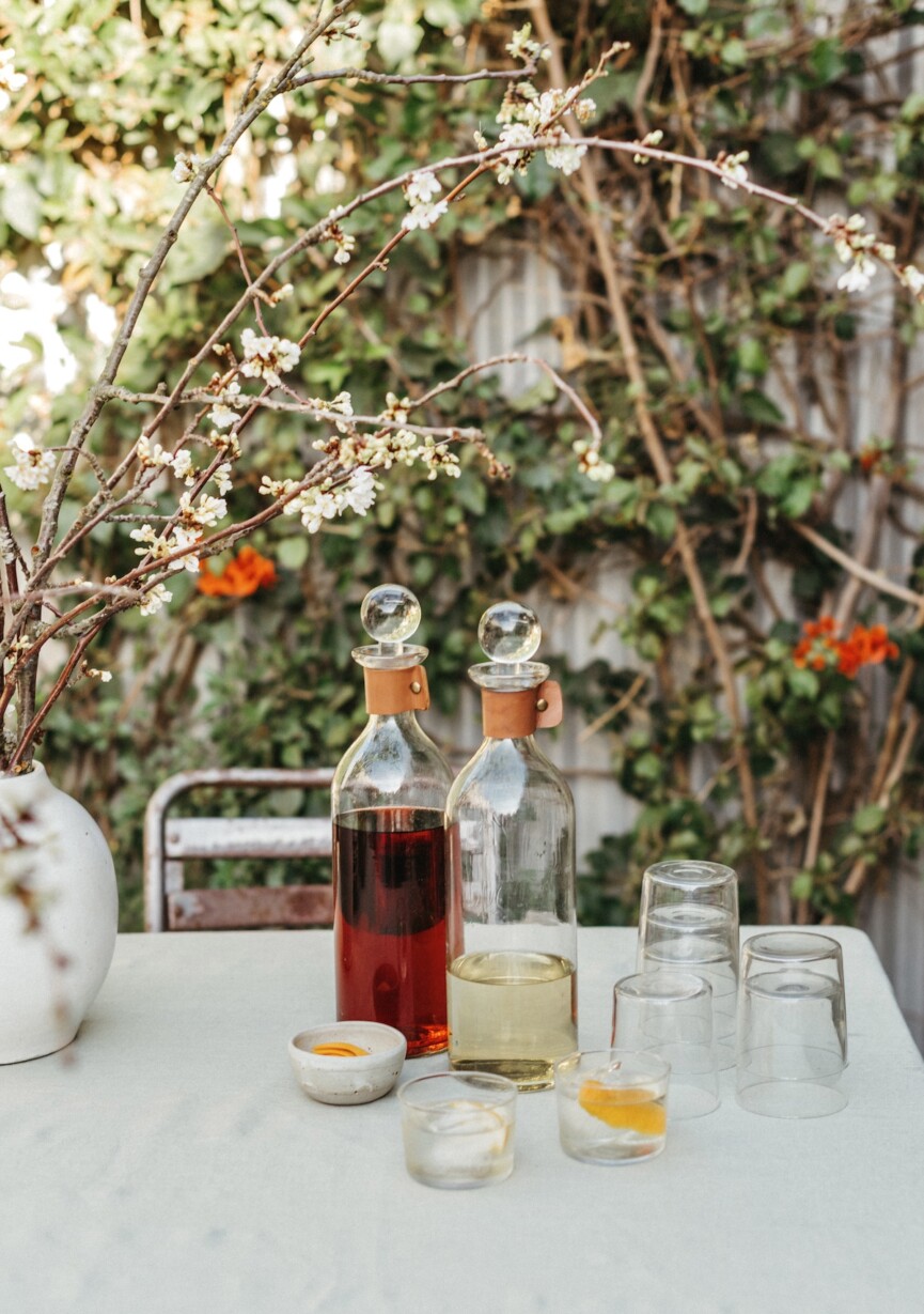 aperitivo cocktails, negronis, spring summer dinner party in backyard