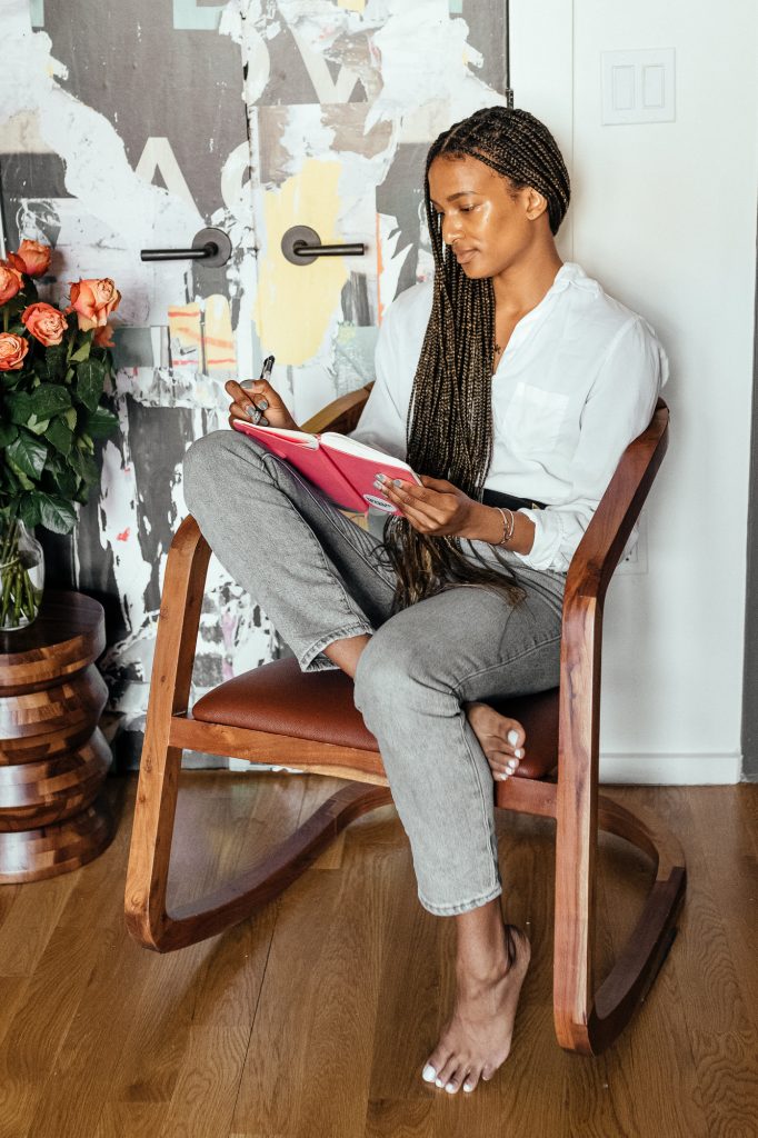 Shanika Hillocks reading