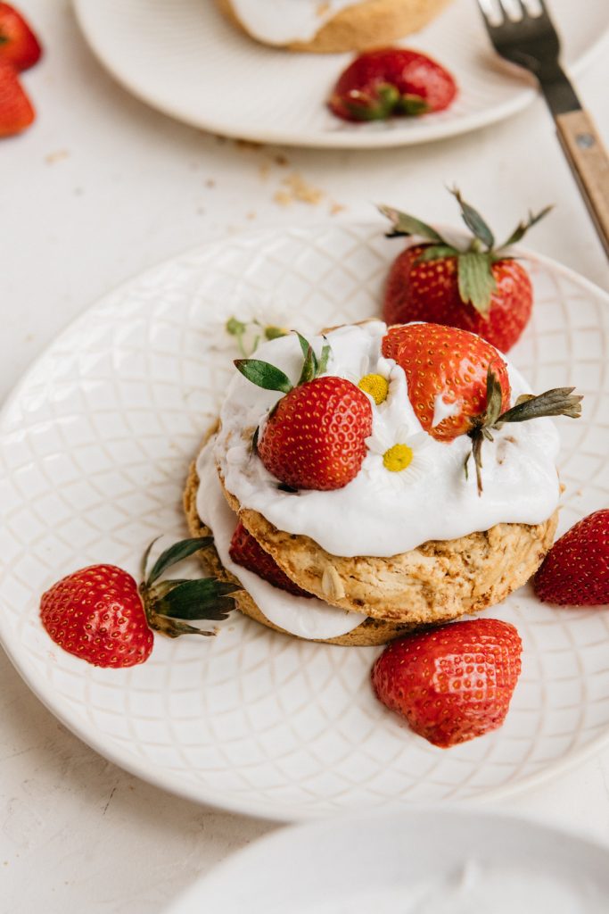 Gluten-Free Strawberry Shortcake_best high-fiber fruits