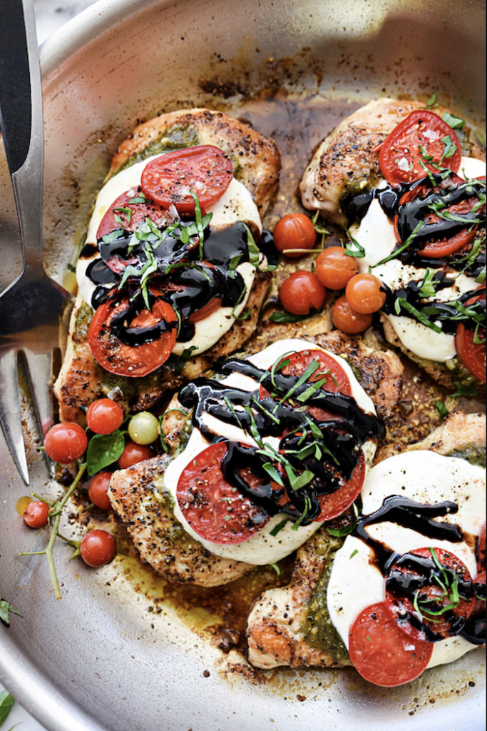 30-Minute Chicken Caprese_easy summer recipes