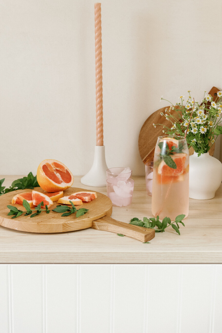 outdoor party cocktails-grapefruit sangria