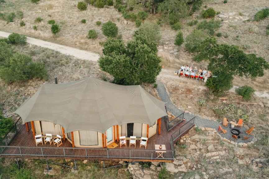 austin-couple-glamping