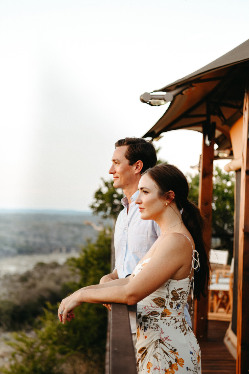 austin-couple-glamping