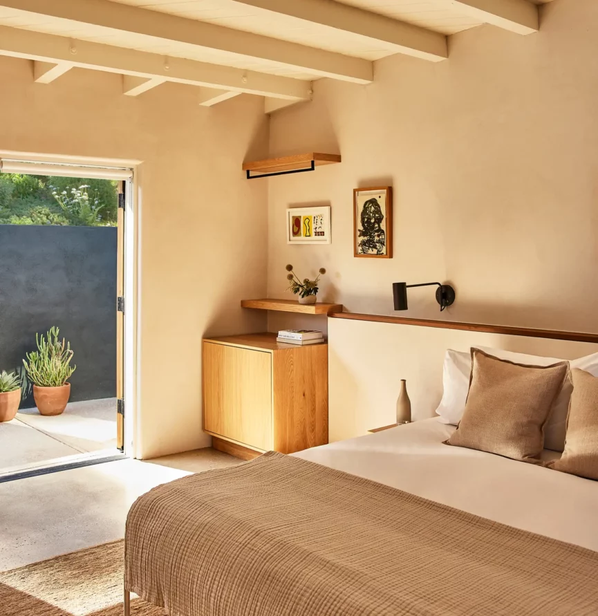 hotel june guestroom
