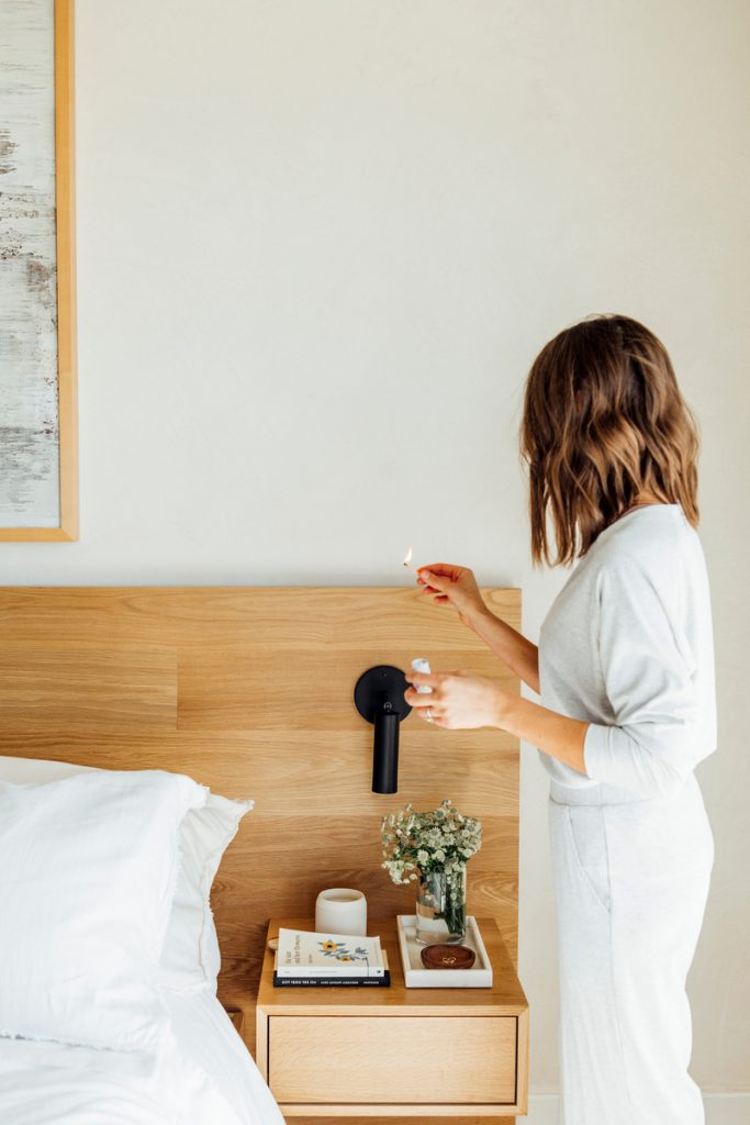 Camille bedroom lighting candle_best fall candles