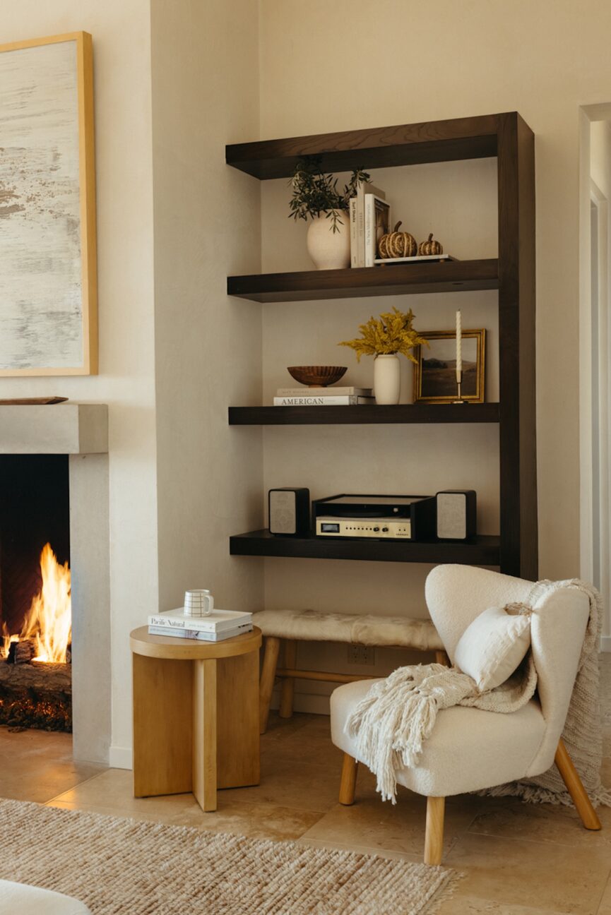 Cozy hygge home decor nook
