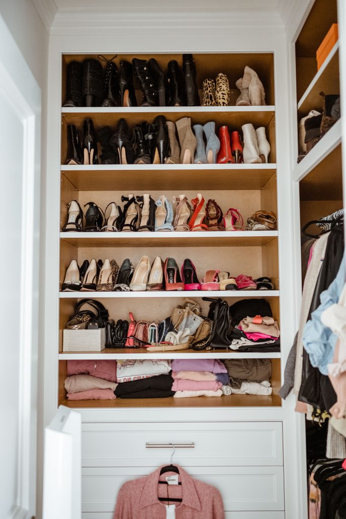Liana Levi closet_organization tips