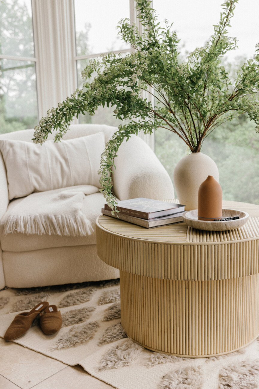 Minimalist coffee table