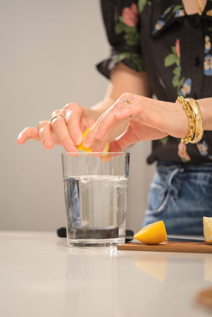 Melissa Medveditch making lemon water_what to do on a Sunday night