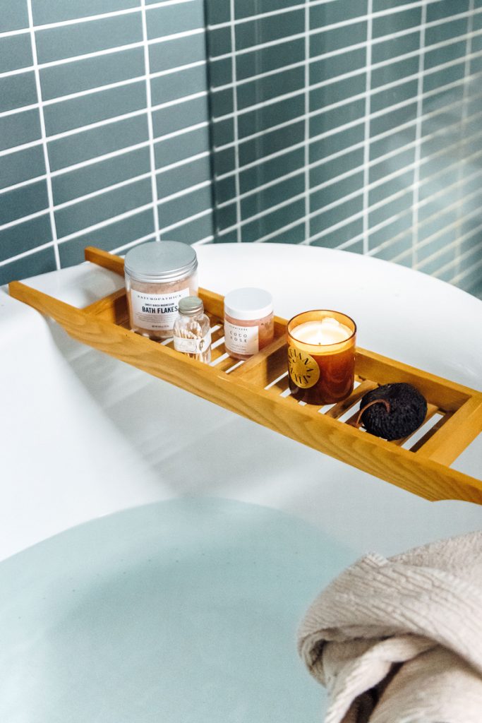 jen pinkston home take a bath_what to do on a Sunday night
