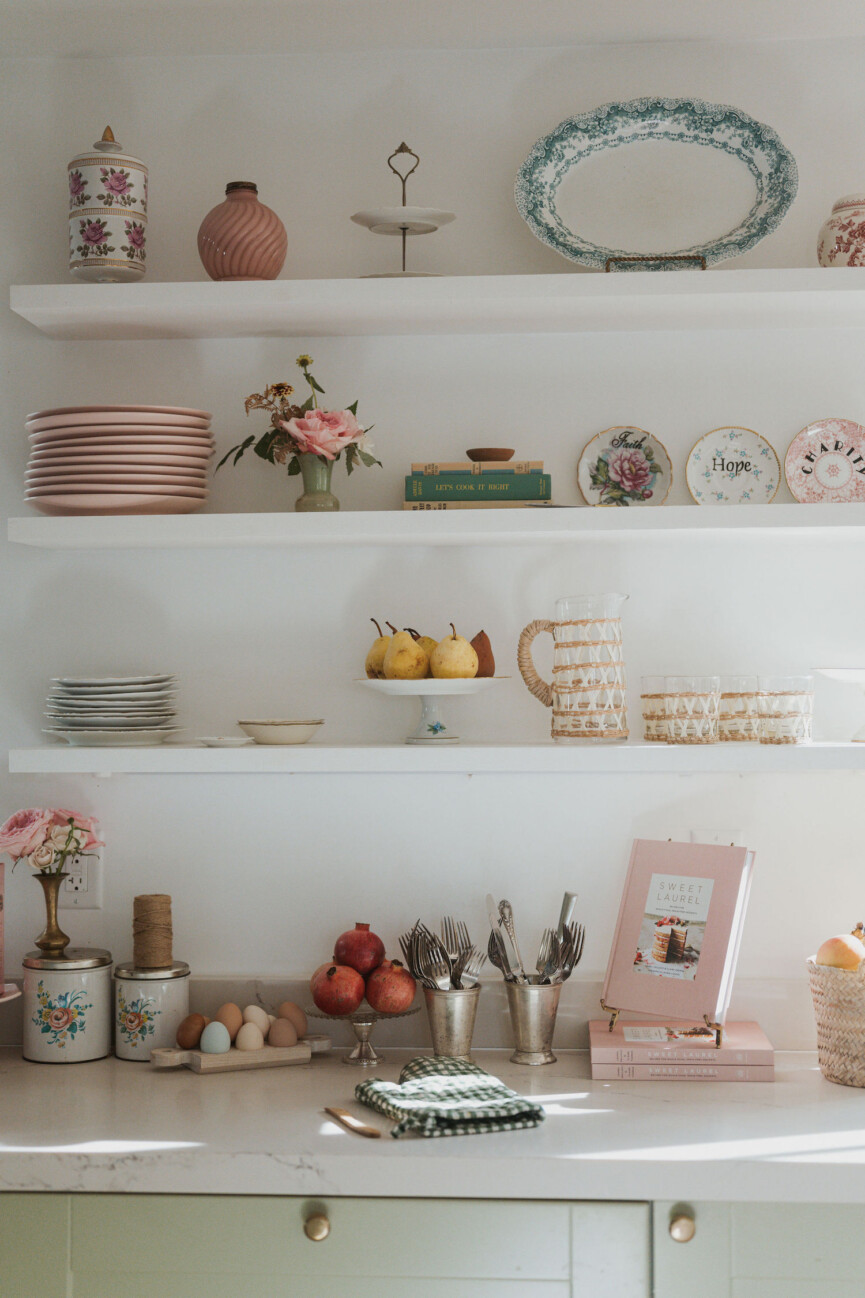 Laurel Gallucci, Sweet Laurel founder, Friendsgiving Brunch at Home in Los Angeles, open shelves in kitchen, shabby chic, pink