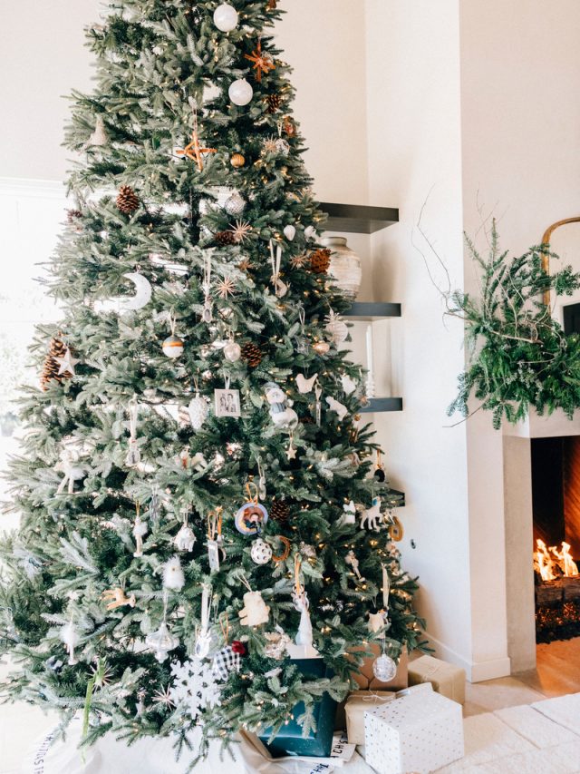 Apartment Christmas Décor