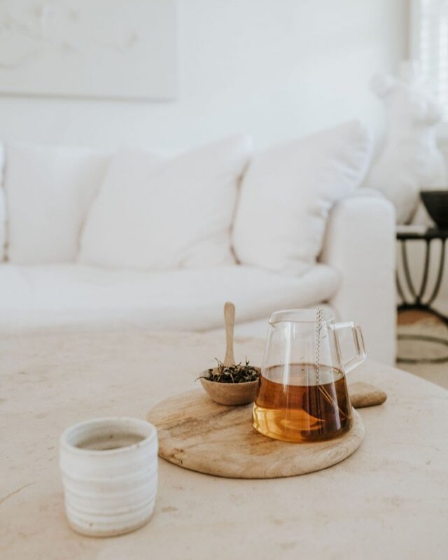 janessa-leone-tea-soothe-sore-throat