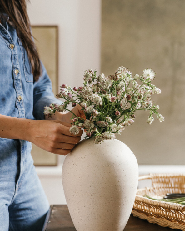 wildflower arranging ceramic vase